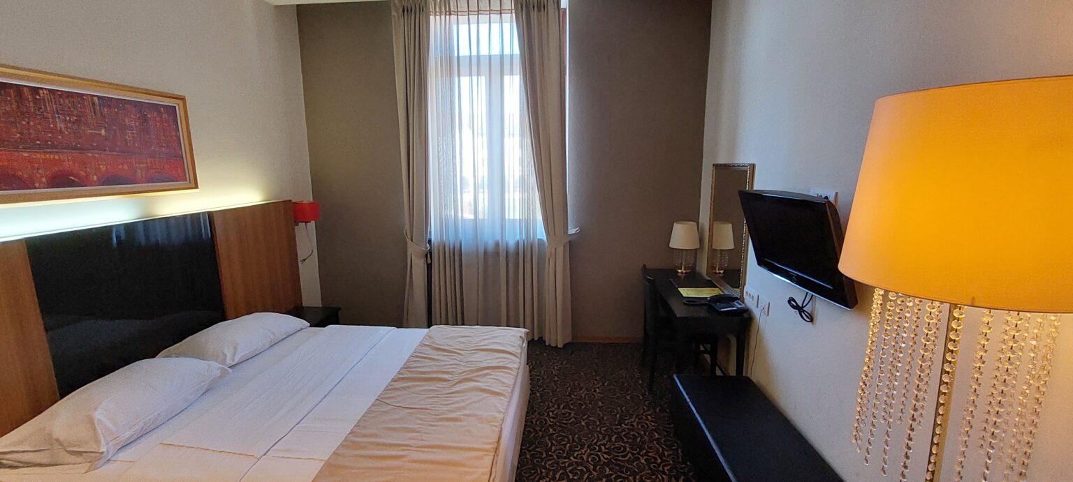 1 double room crystal