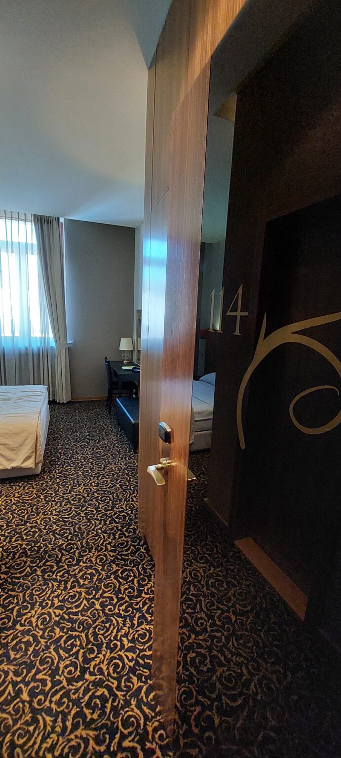 3 double room crystal